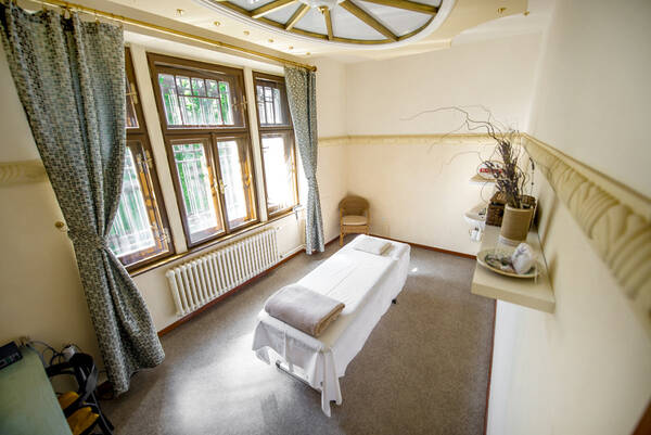 Exclusive treatment and rehabilitation stay
