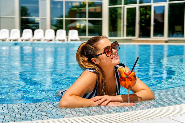 Special offer 5 = 4 with half board