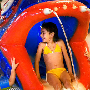 Experience vacation in Aquapark 