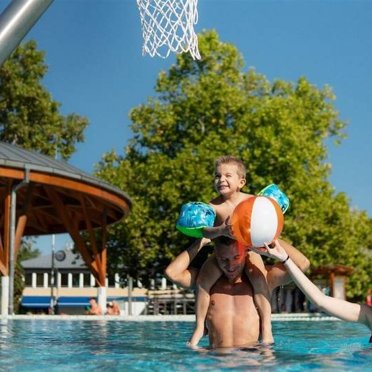 Holidays 2026 - Repce Gold