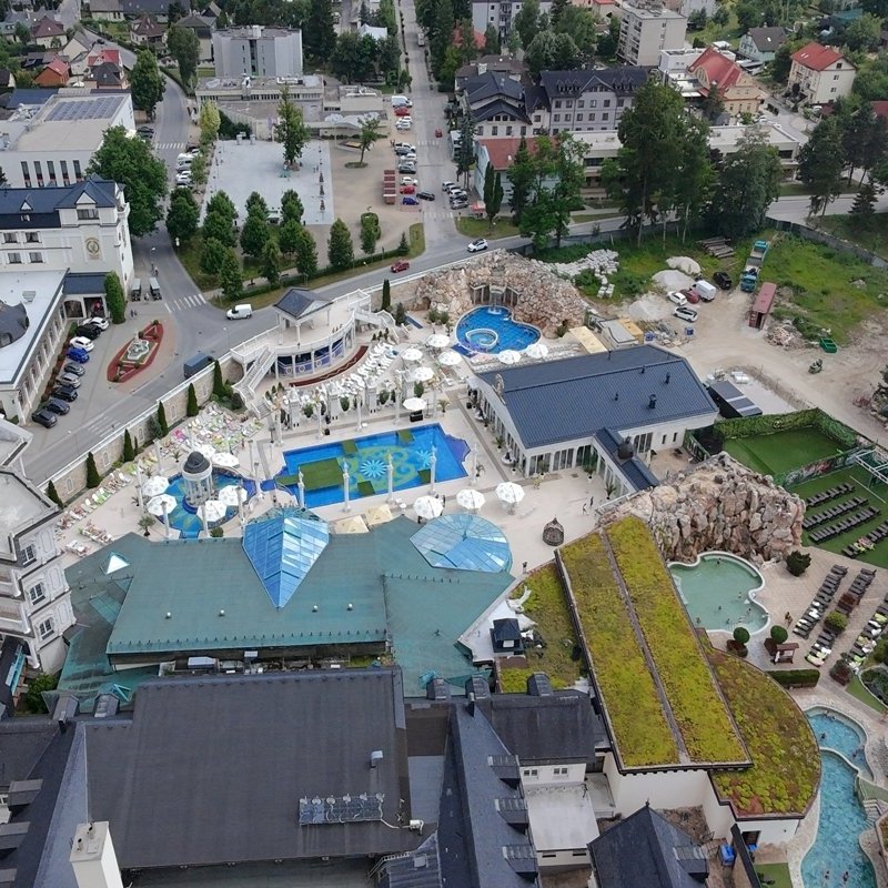 Accommodation with half board weekday 