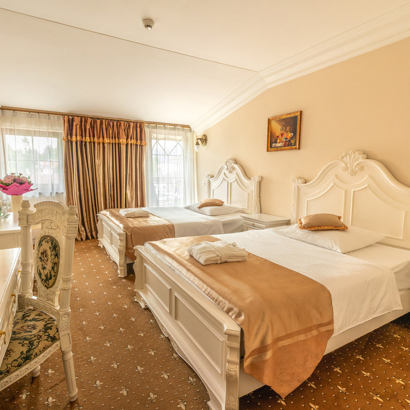 Accommodation with half board weekend / holiday 