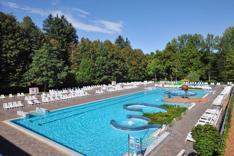 Accommodation with halfboard 