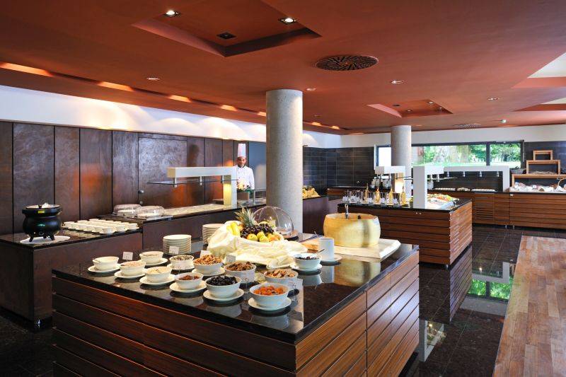 Accommodation with halfboard 