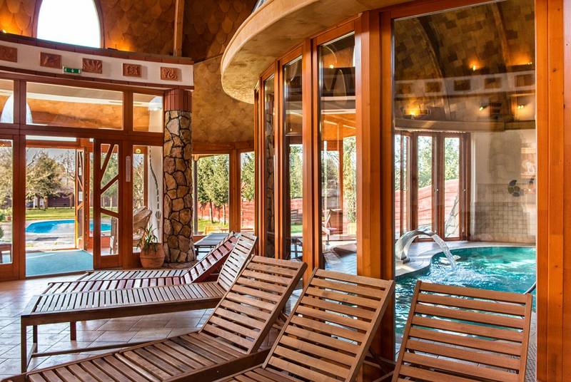 Short relaxation with access to the thermal baths
