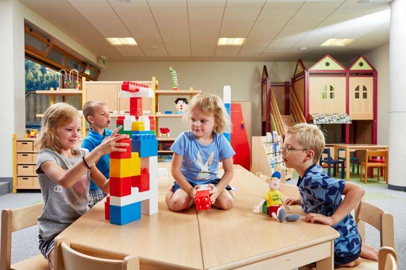 Accommodation plus halfboard WINTER 