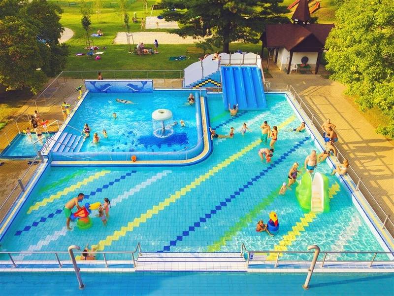 Holidays 2025 - Repce Gold