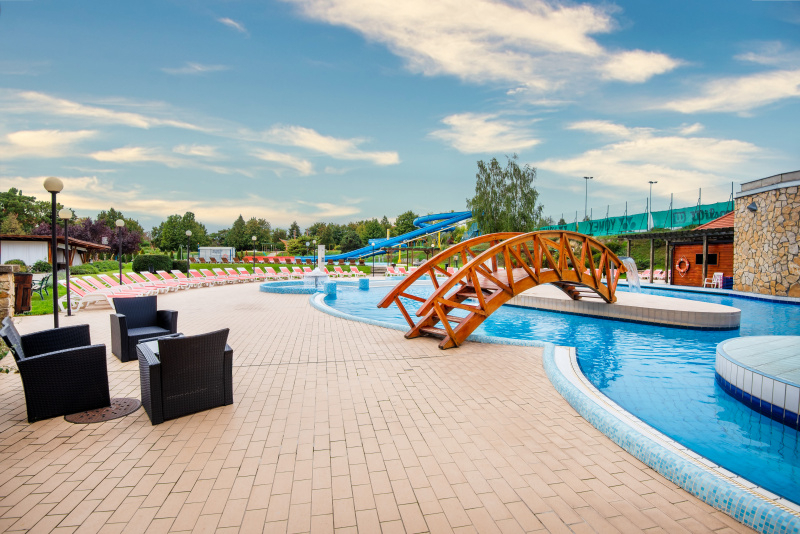 Accommodation with half board 