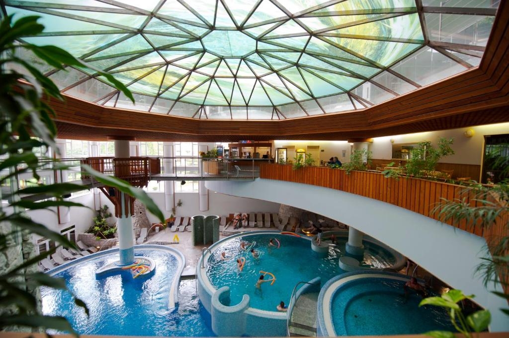 Accommodation with half board 