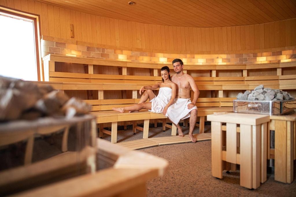 Accommodation with half board 