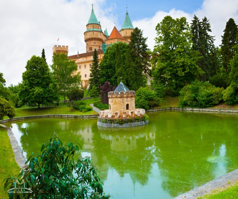 Hotel under the Castle ****