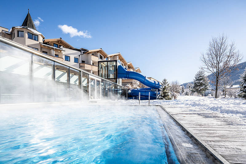 Accommodation plus halfboard WINTER 