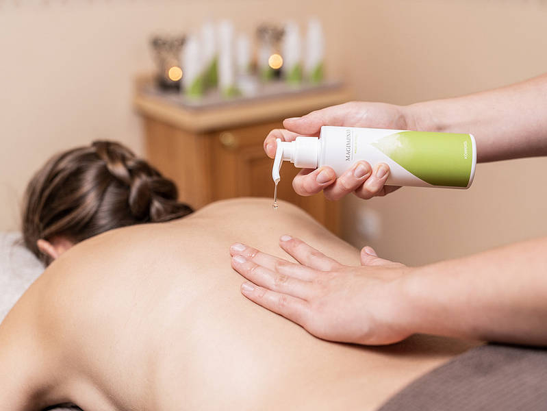 Accommodation plus halfboard WINTER 