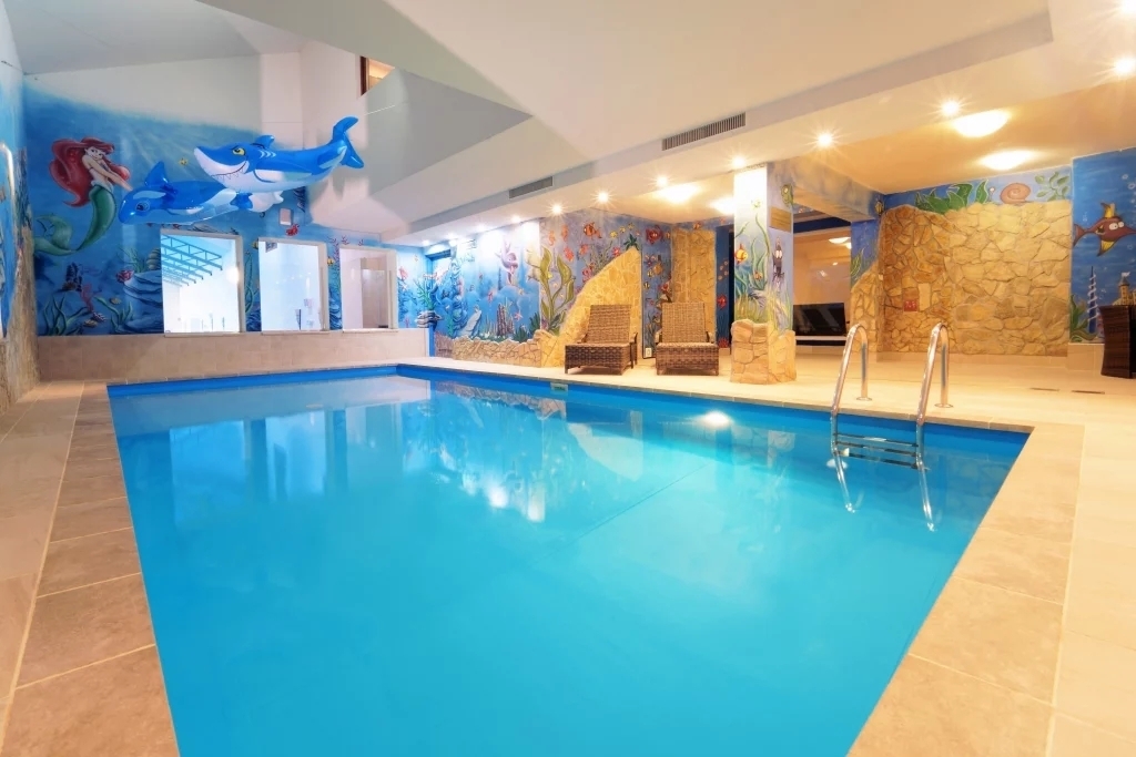 Accommodation with half board - Summer/Autumn 2025