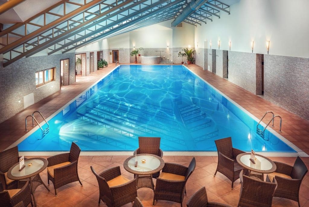 Accommodation with half board - Summer/Autumn 2025