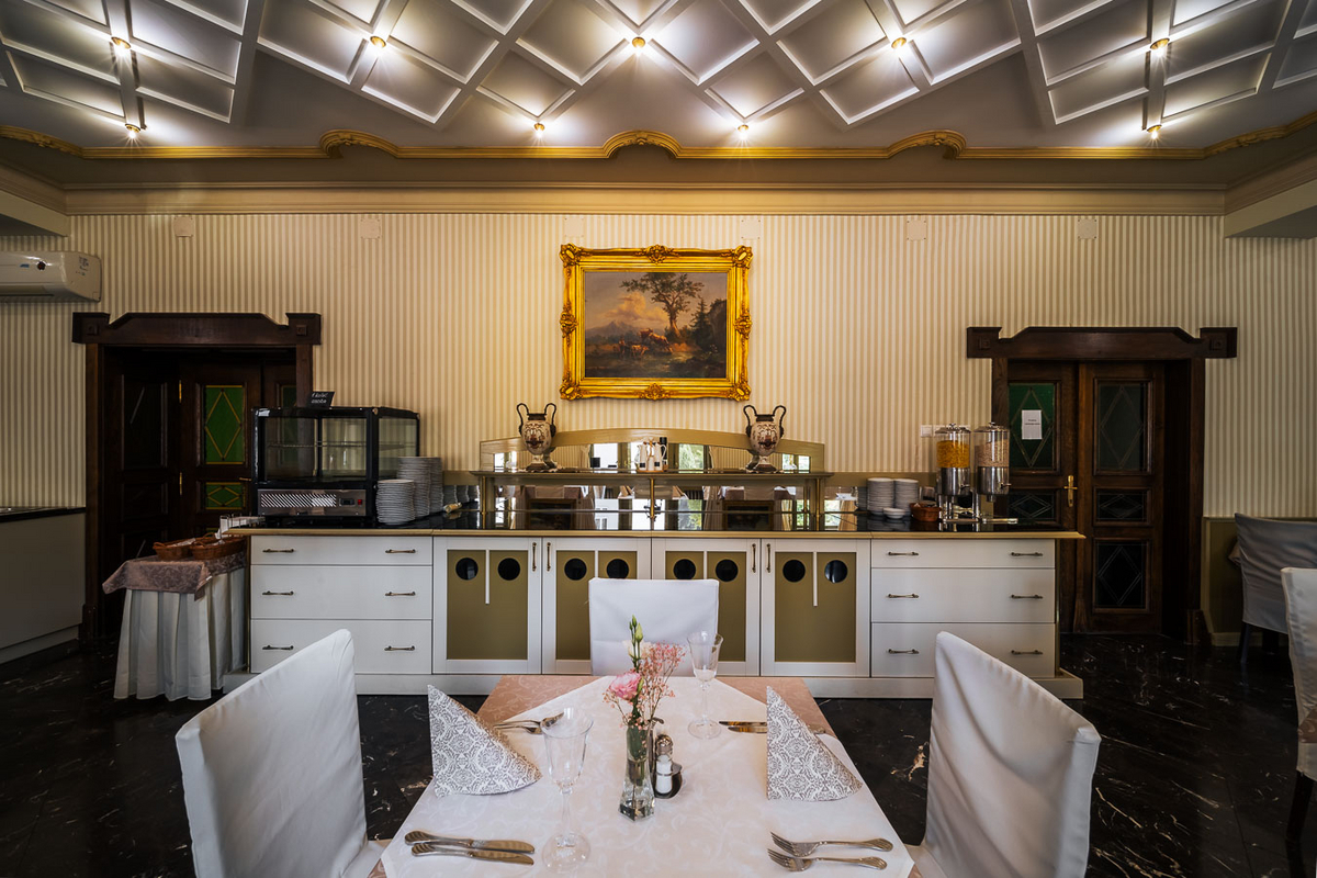 Accommodation with breakfast 