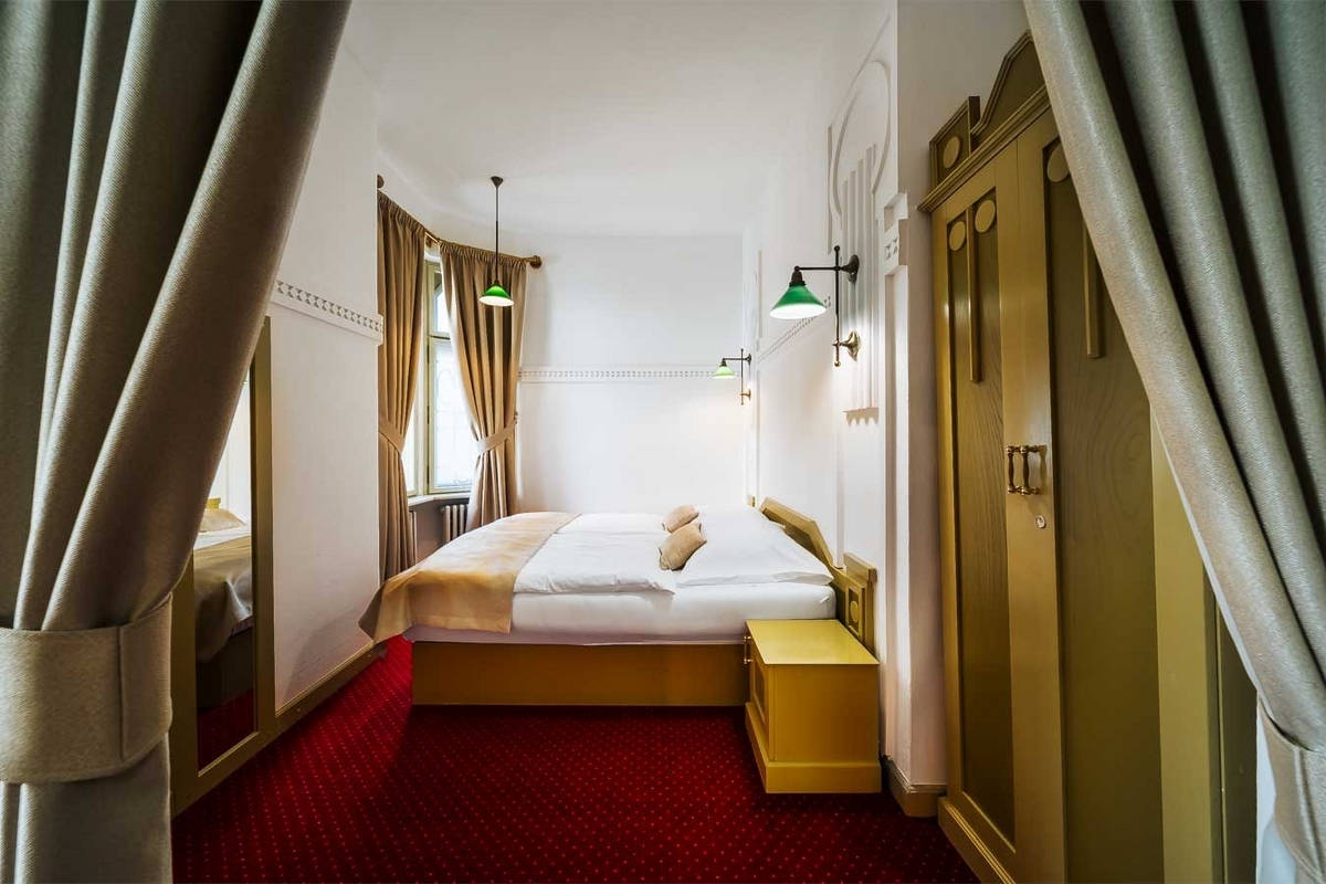 Accommodation with breakfast 