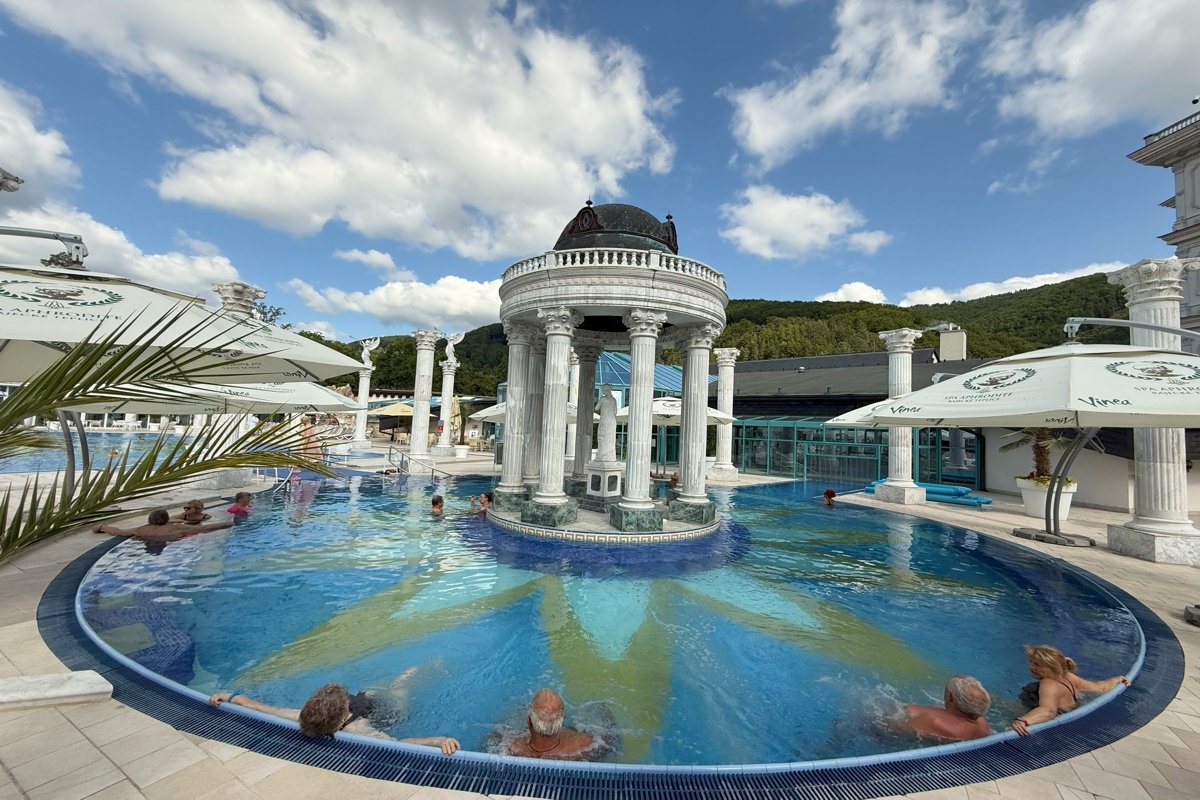 Accommodation with half board weekend / holiday 2025