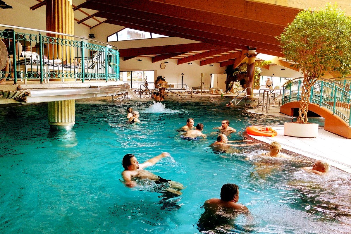 Accommodation with half board weekend / holiday 2025
