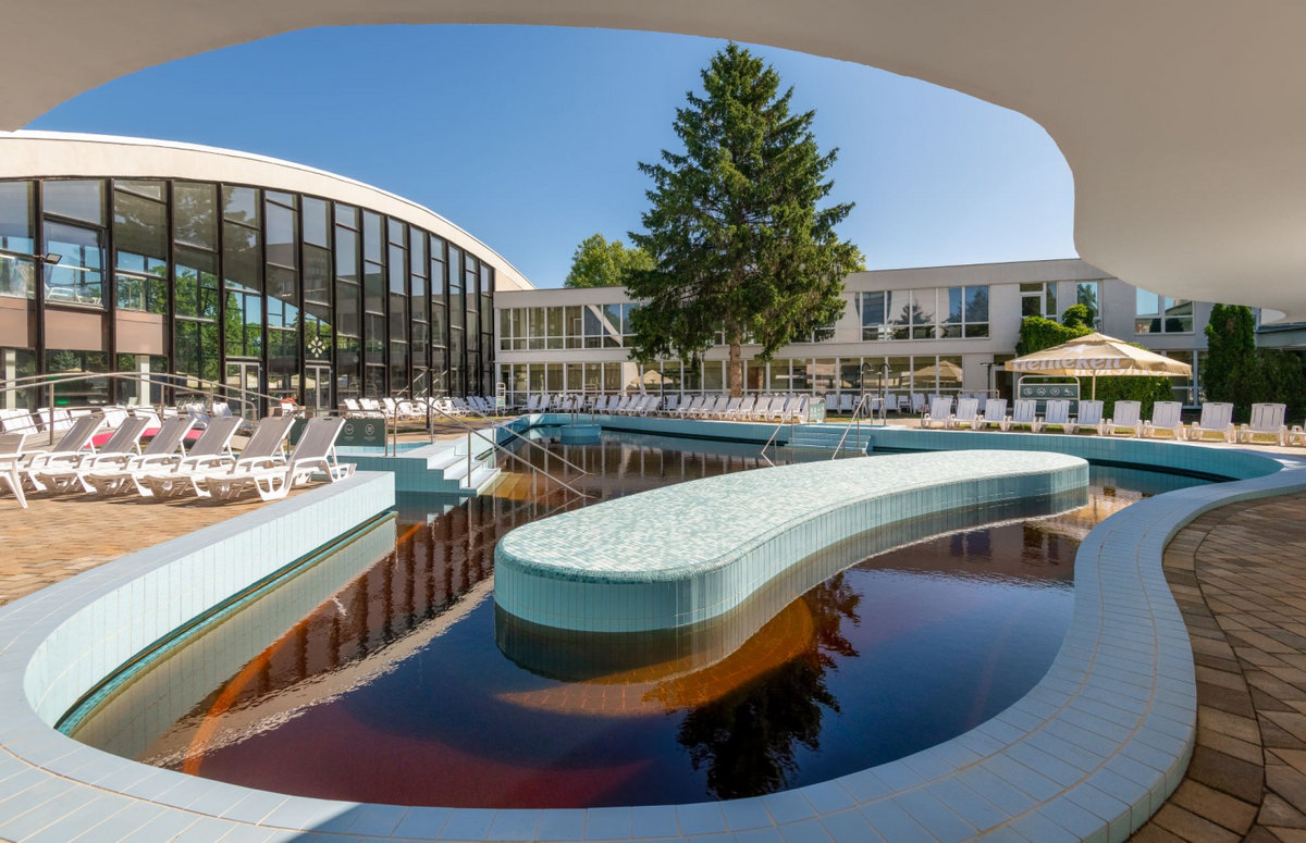 Accommodation with half board