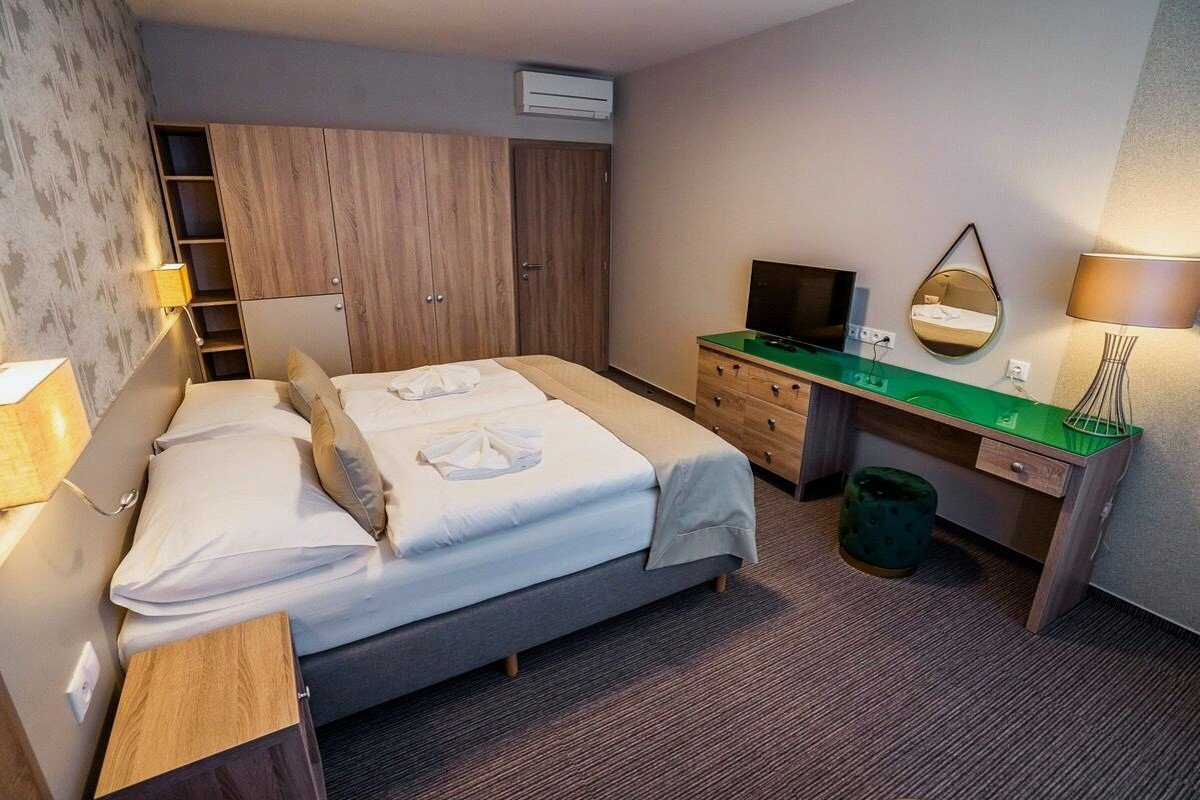 Suite with balcony / 2nd floor