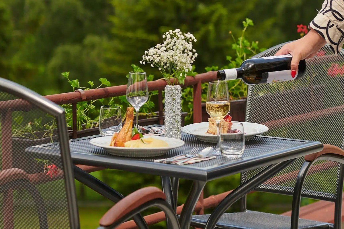 Accommodation with breakfast