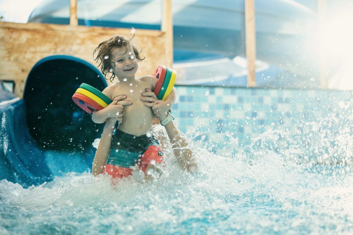 Accommodation with half board SUMMER 