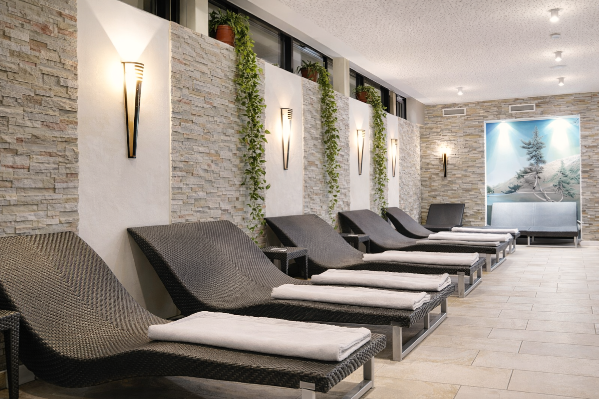 Accommodation with half board SUMMER 