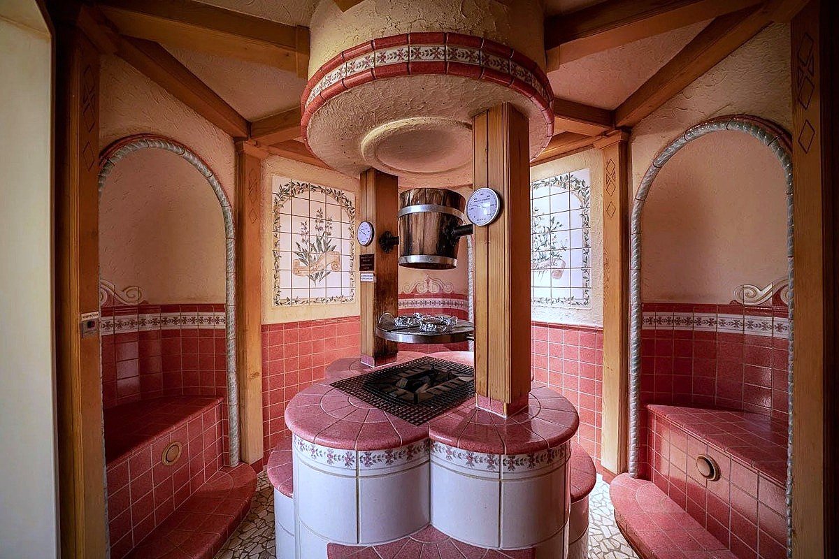 Accommodation plus halfboard WINTER 