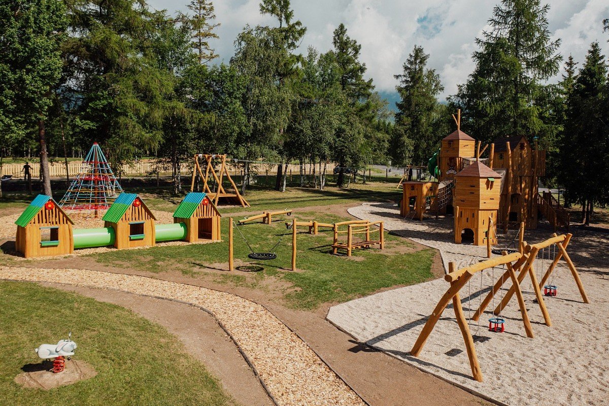 Accommodation with half board