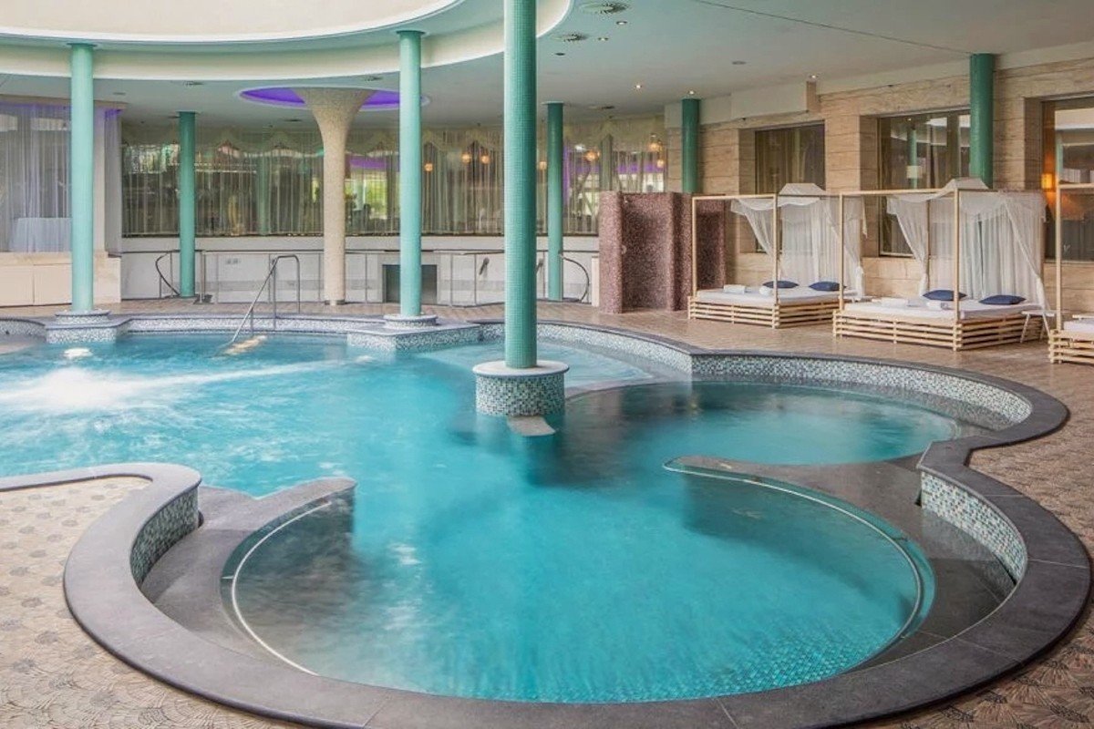 Accommodation with half board