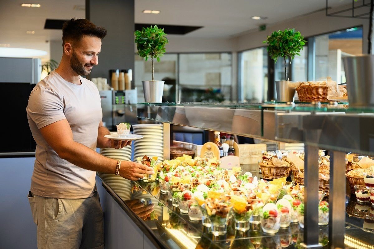 Hotel Park Inn Sarvar ****