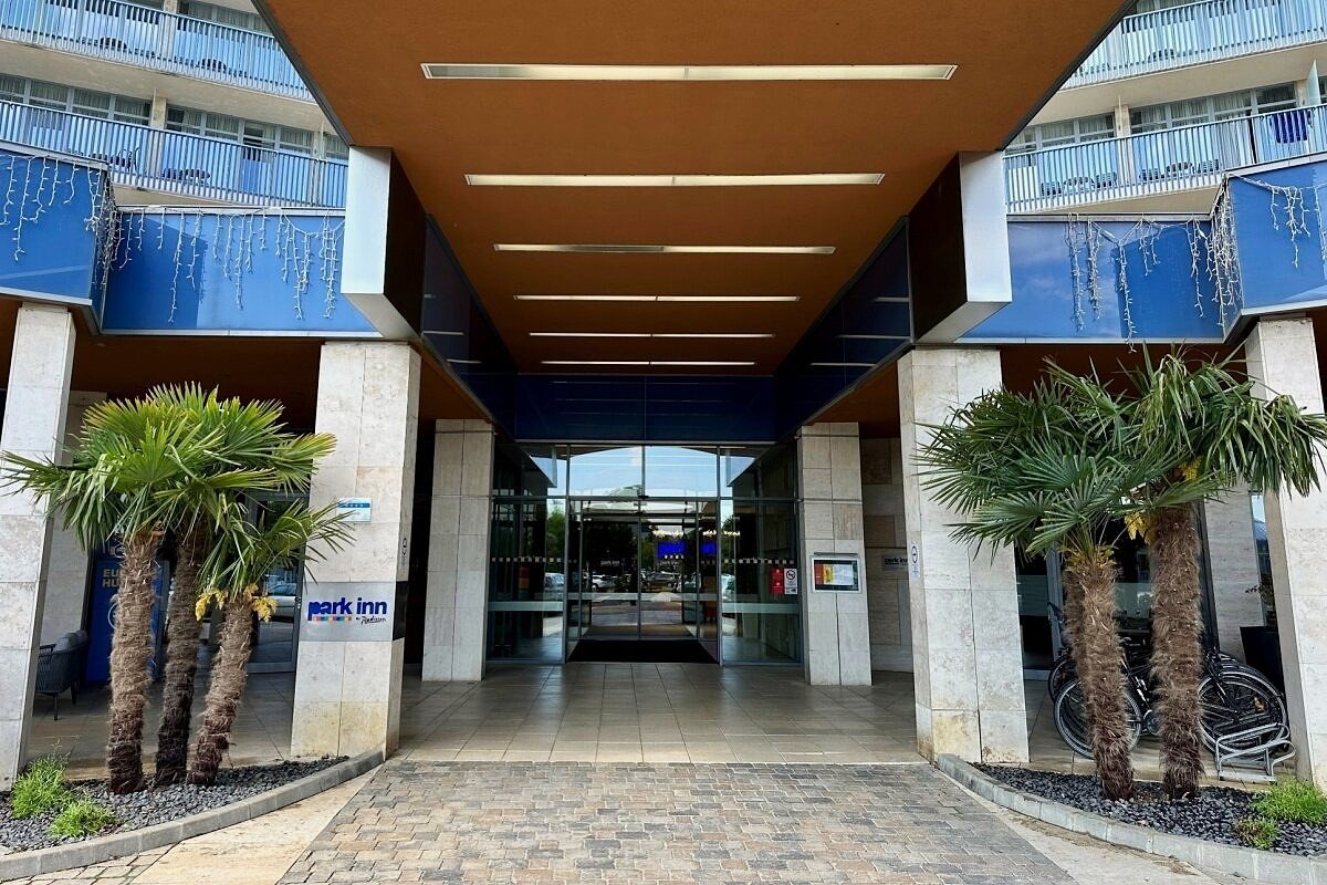 Hotel Park Inn Sarvar ****