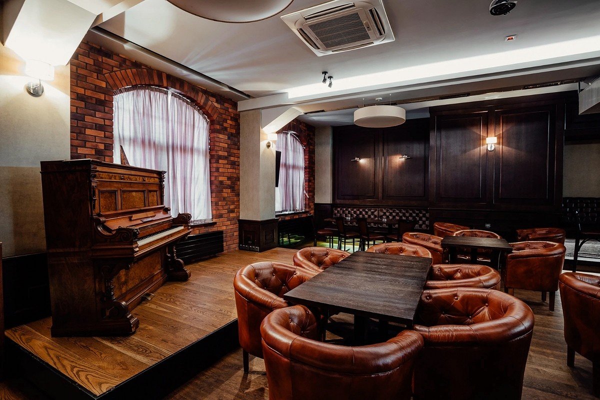 Hotel under the Castle ****