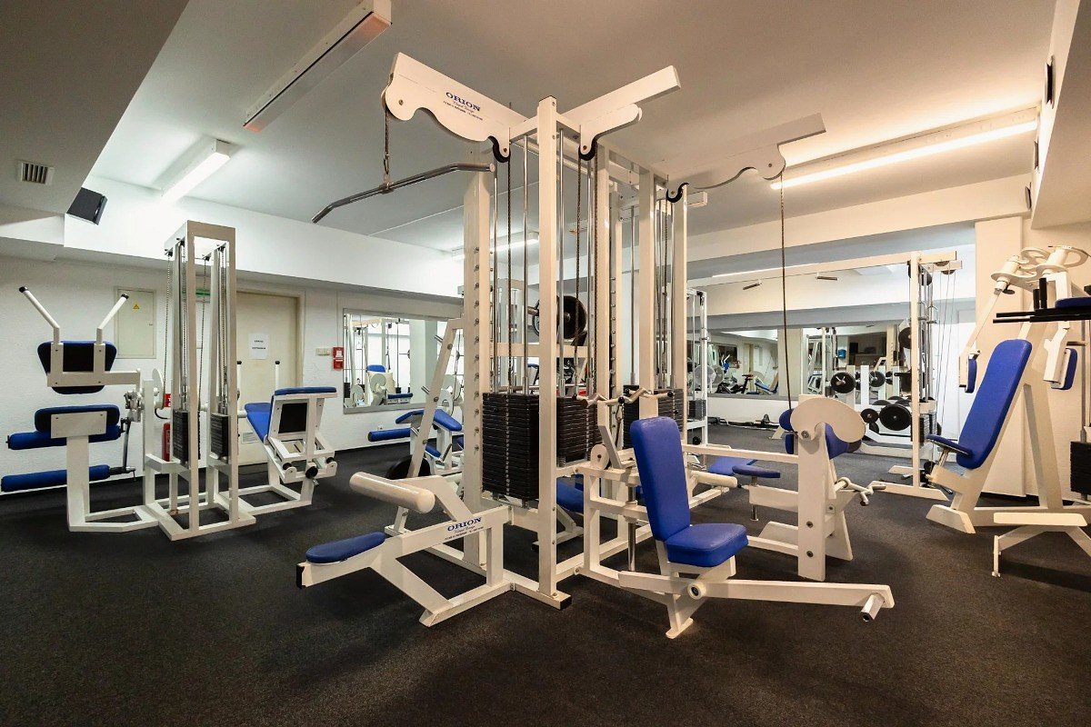 Hotel under the Castle ****