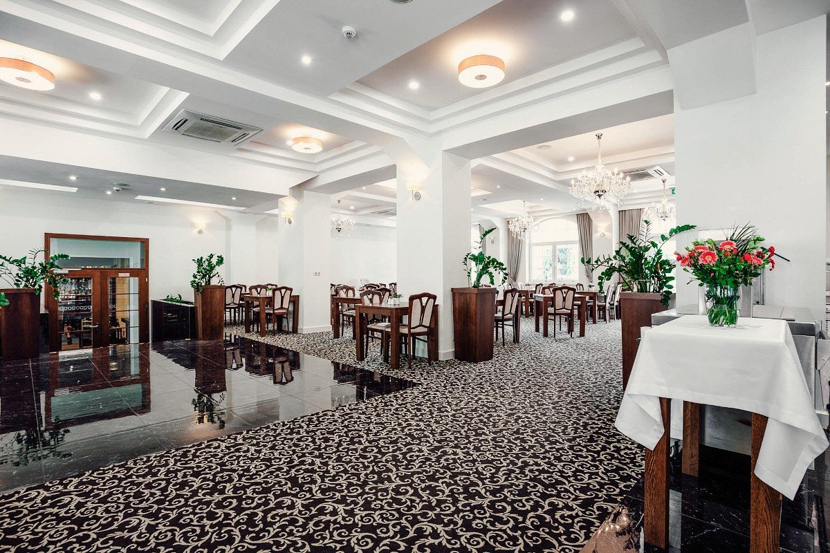 Hotel under the Castle ****