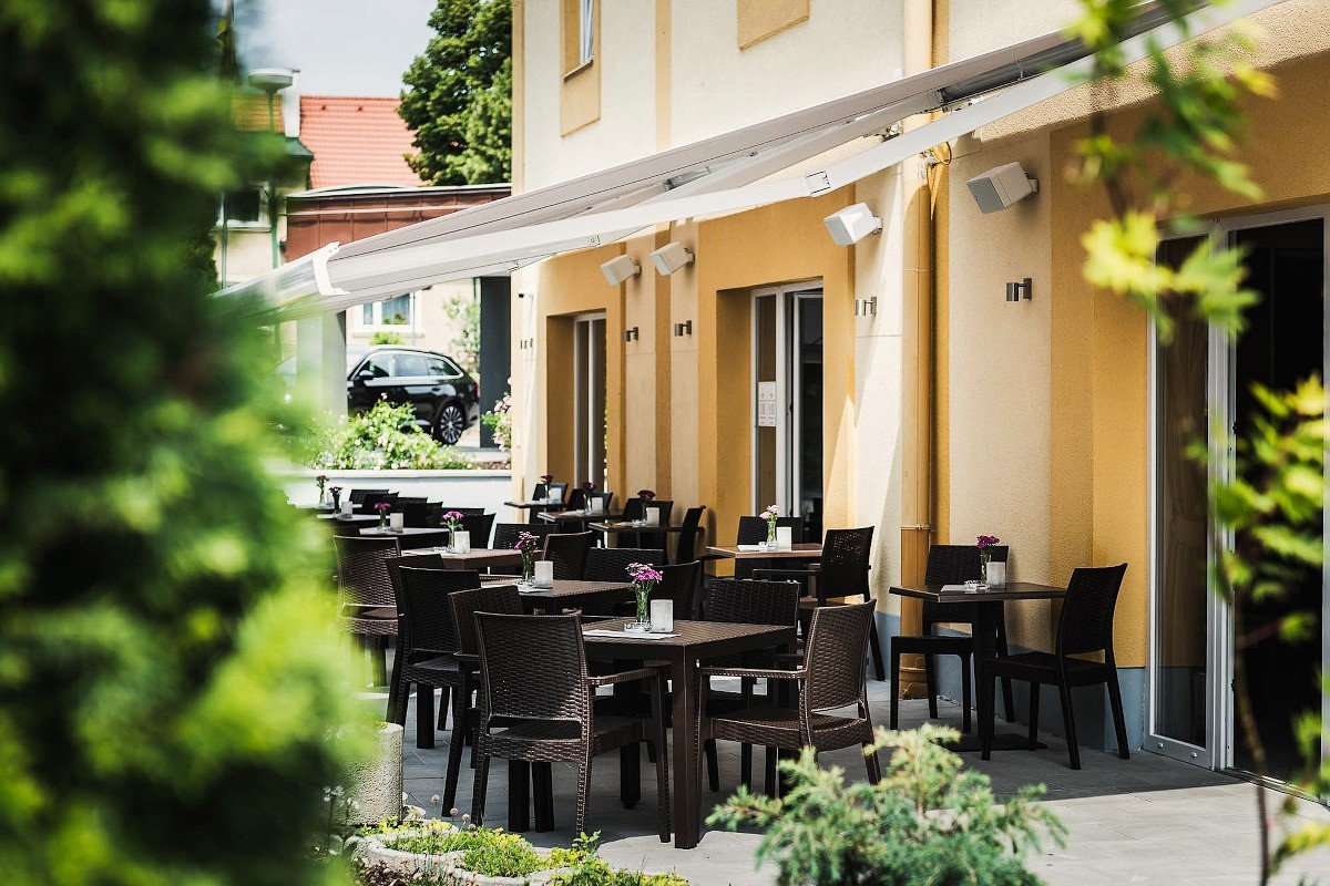 Hotel under the Castle ****