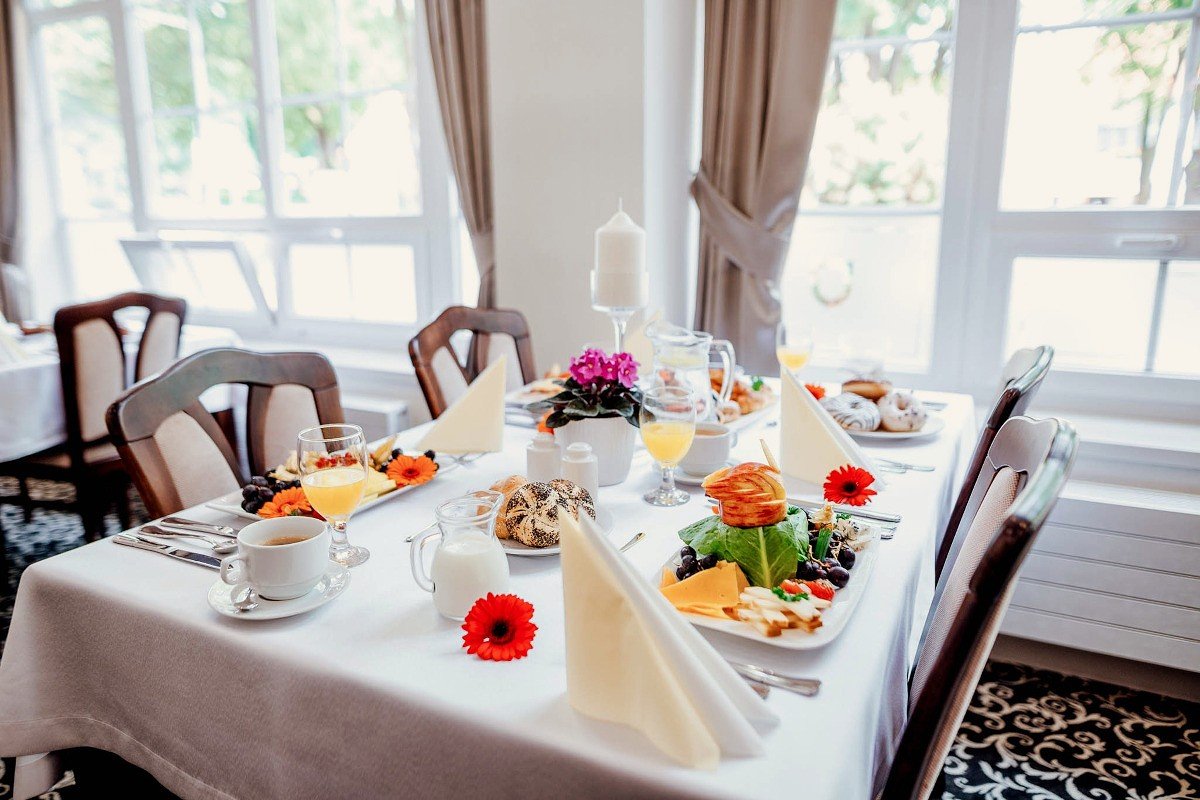 Hotel under the Castle ****