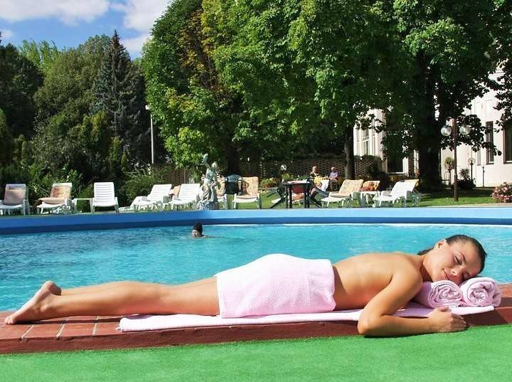 Accommodation with half board