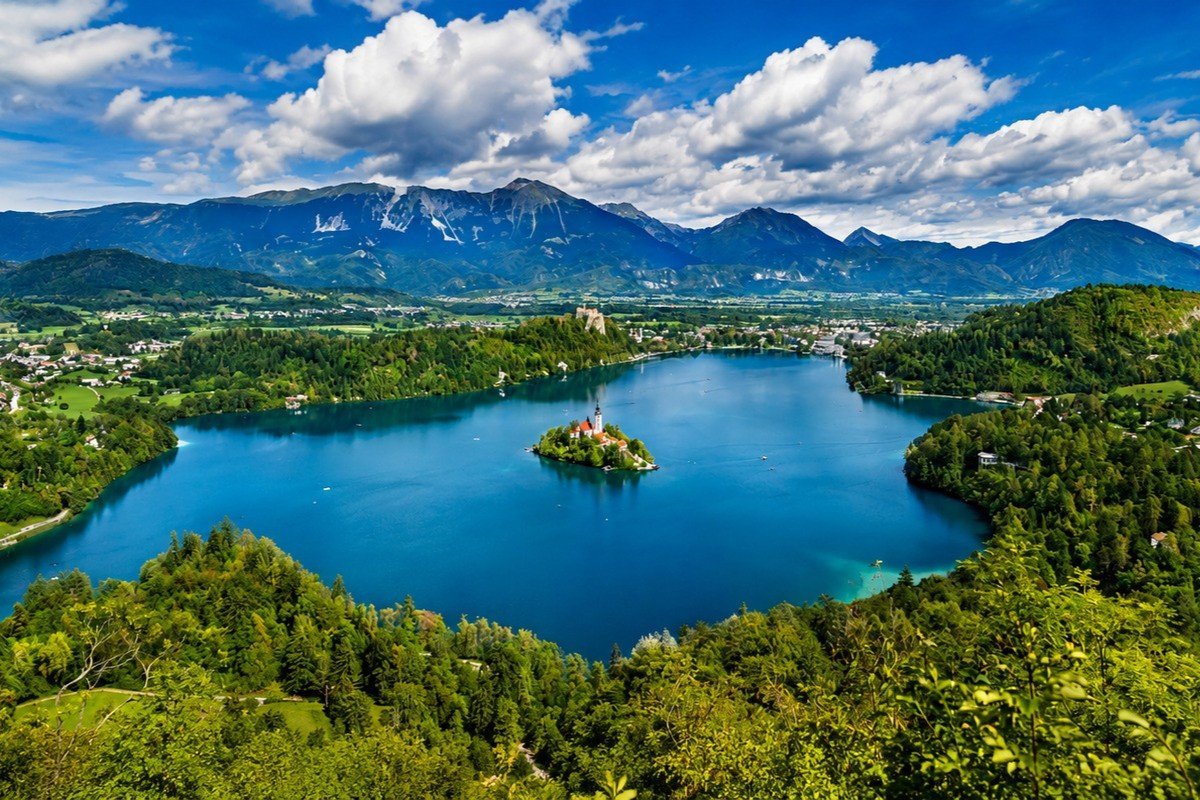 Microclimate battle: Czech Republic vs. Slovenia