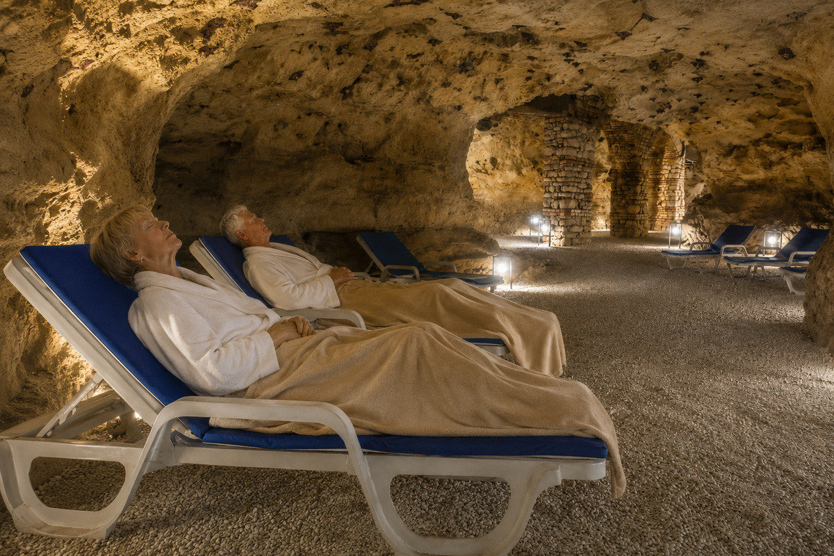 The secret of the underground lake in Tapolca