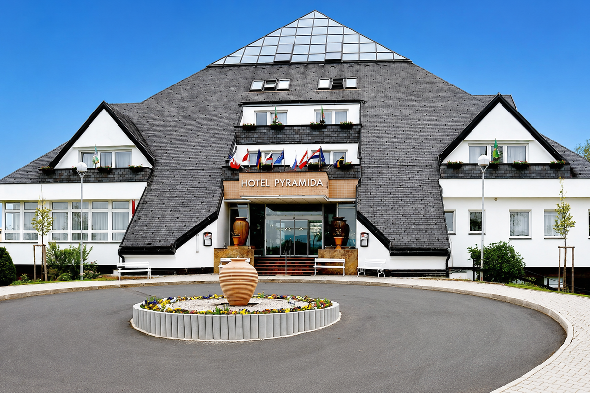 Pyramida Hotel ****