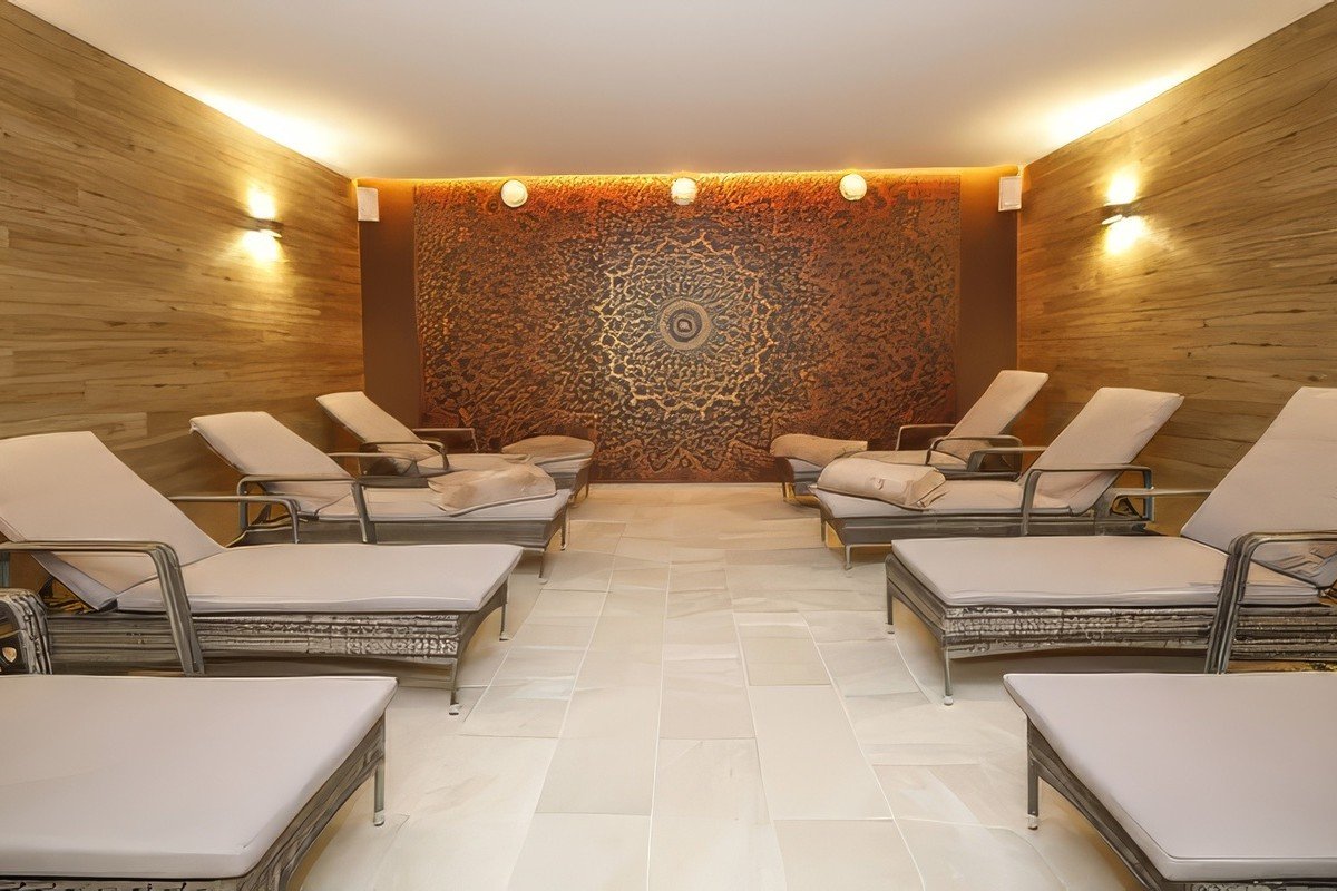 Pyramida Hotel ****