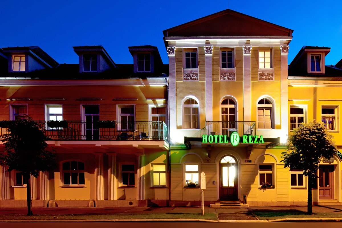 Hotel Reza ****