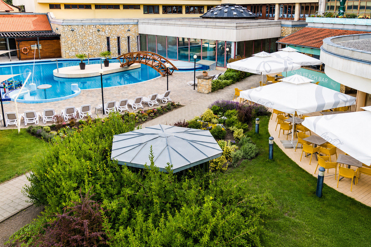 Accommodation with half board 
