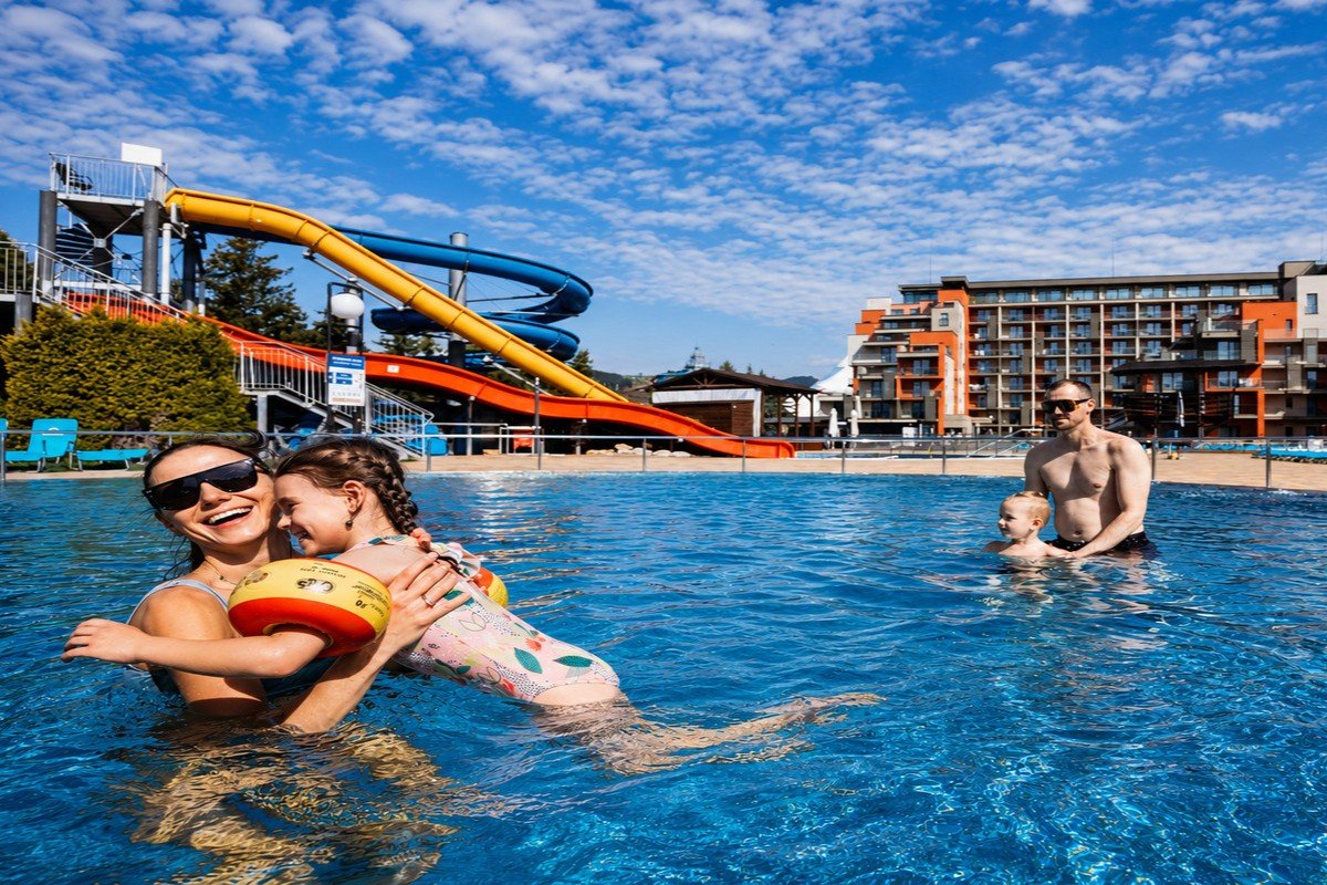 Accommodation with half board + entries to the water park