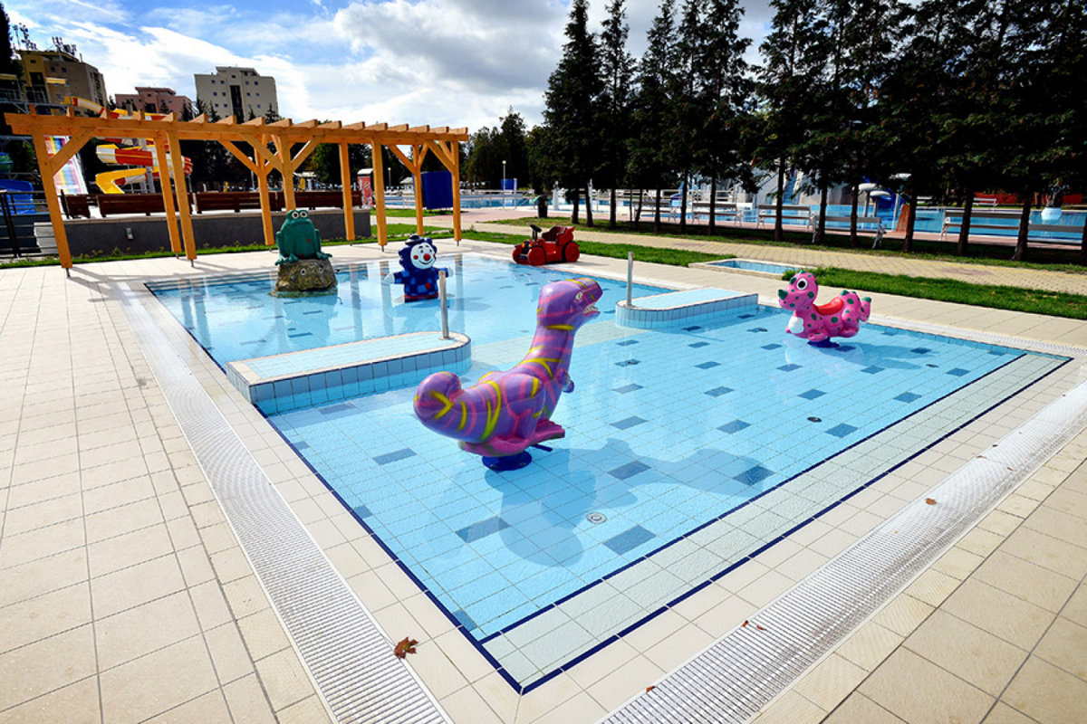 Accommodation with half board