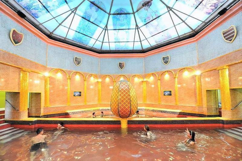 Romantic wellness stay
