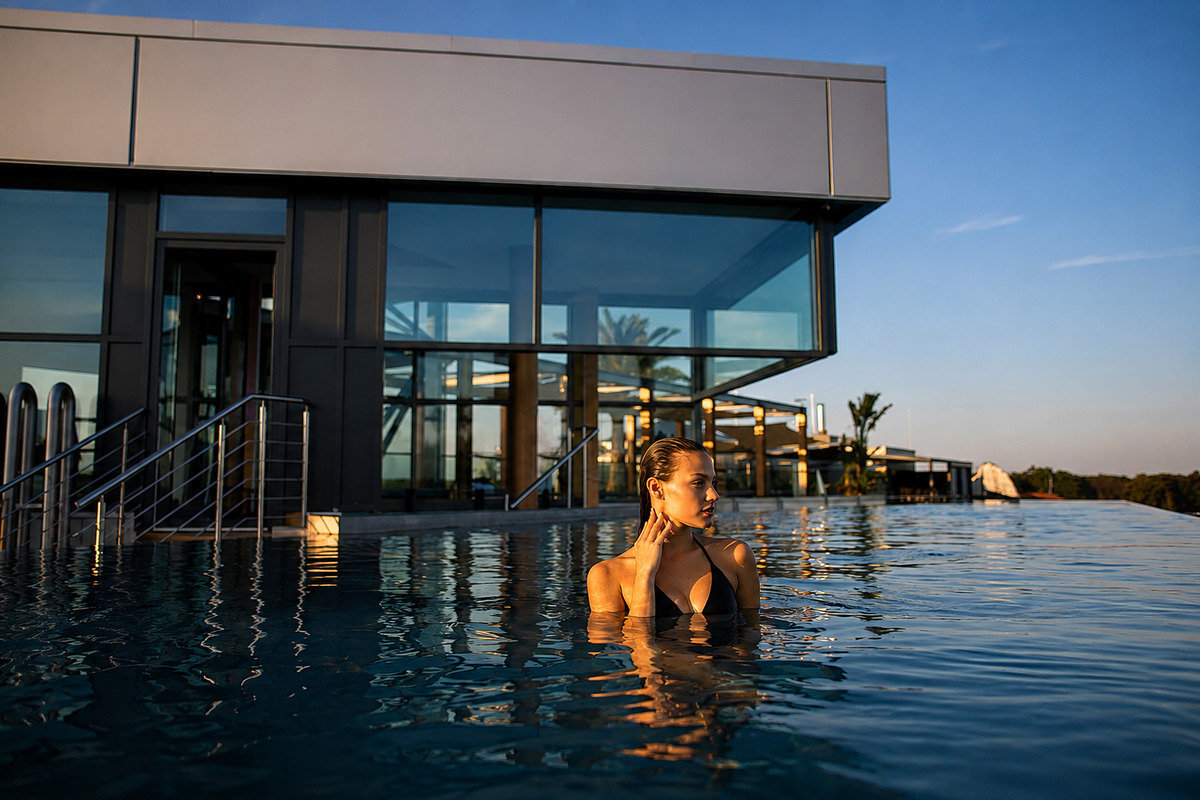 Accommodation with half board 