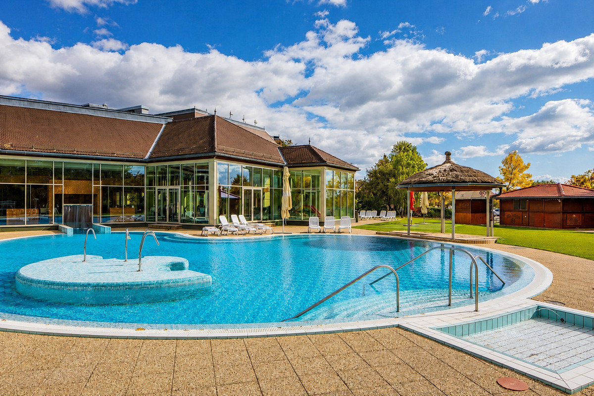 Special offer 5 = 4 with half board